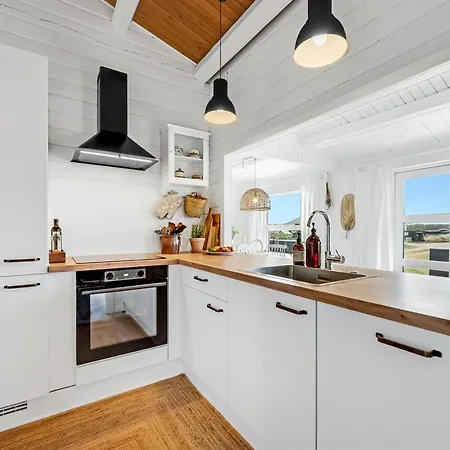 Arbnora - 400m From The Sea By Interhome Feriehus *